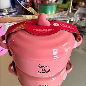 Global Design Connections Pink Covered Brie Baker & Heart-Topped Spreader Set